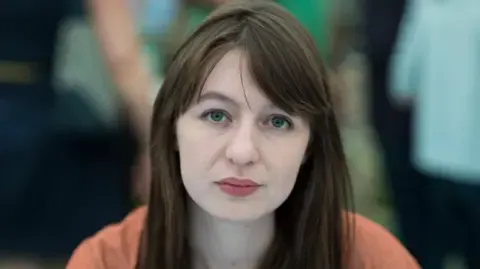Sally Rooney declares she will not enter the UK because of arrest fears