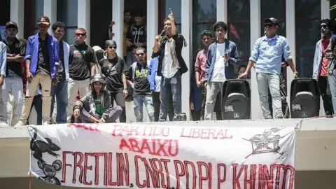 Timor-Leste Cancels Proposal to Provide No-Cost Vehicles for Parliamentarians After Mass Demonstrations